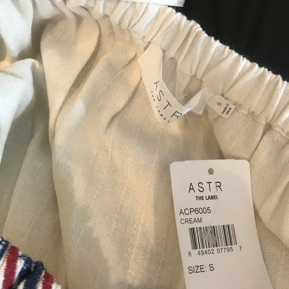 NWT ASTR Cream Label Embroidered romper - Picture 6 of 6